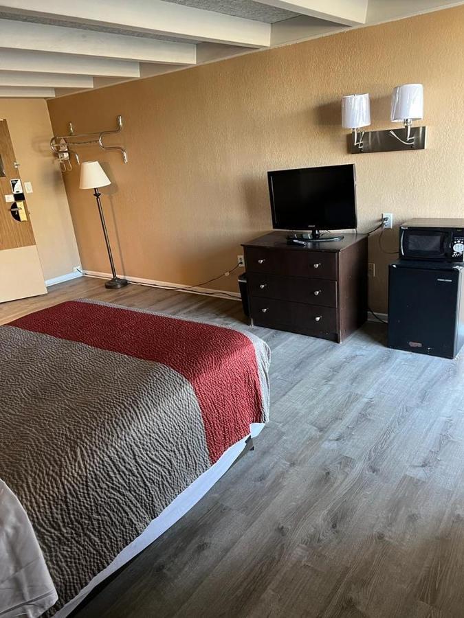 Hotel Weston Rfd Рокфорд Экстерьер фото